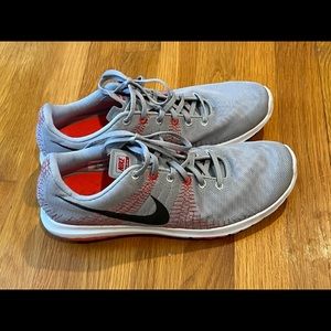 NIKE FITSOLE MENS SIZE 10.5 LIKE NEW